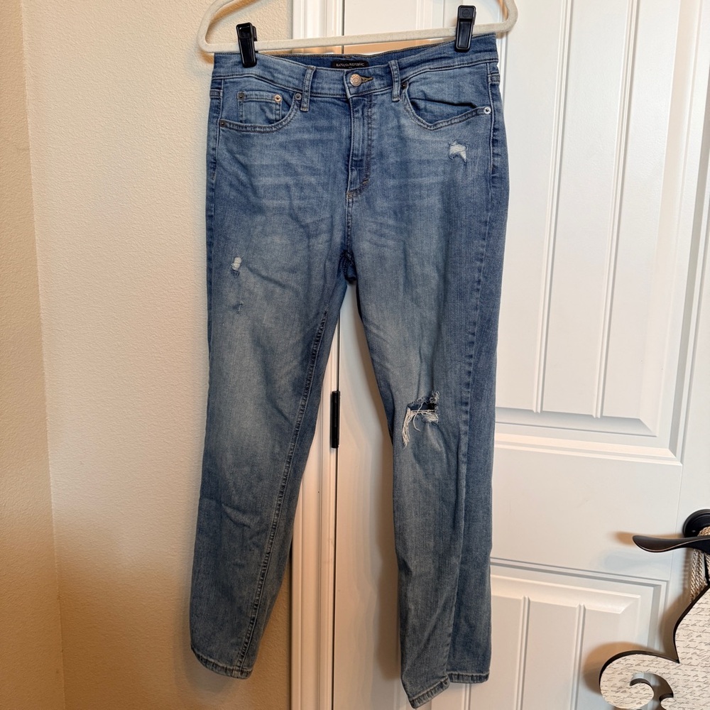 Banana Republic Light Blue Straight Leg Girlfriend Distressed Jeans Size 29